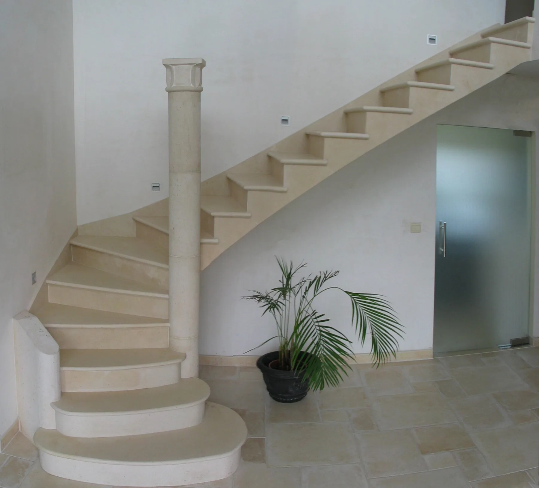 Réalisation escalier en pierre naturelle